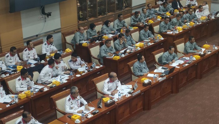Legislator Tekan Kepala BSSN Mengenai Sirekap dan Judi Online